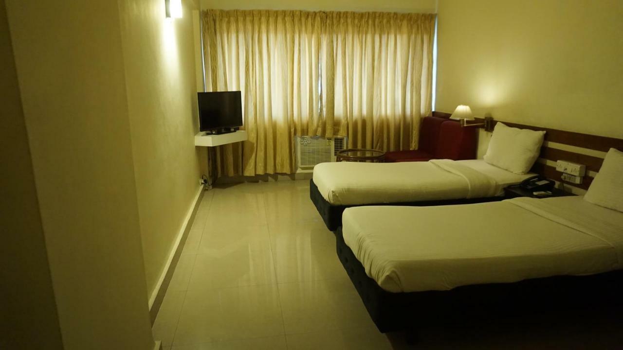 Hotel Poonja International Mangalore Exterior photo